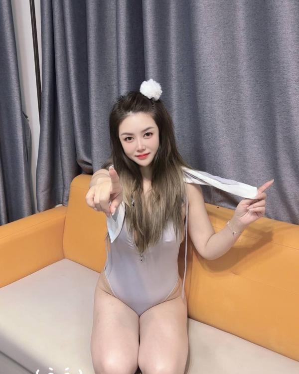 二刷美乳骚妇瑶妹儿