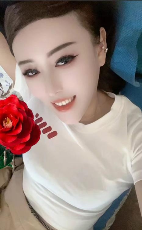 纹身美熟女