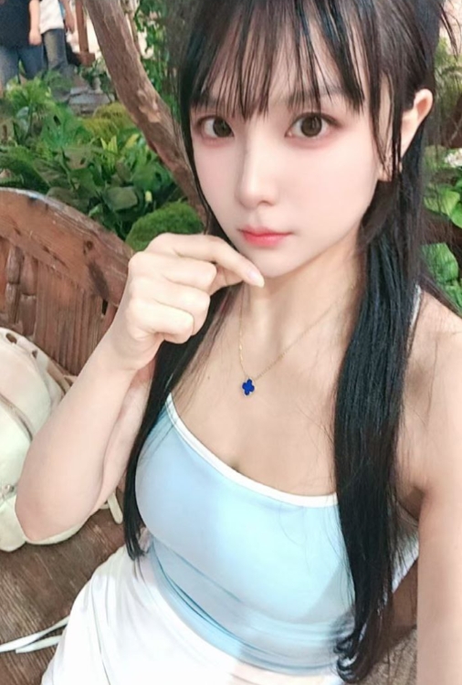 三点粉青青