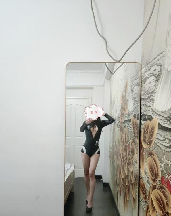 包子哔骚希希