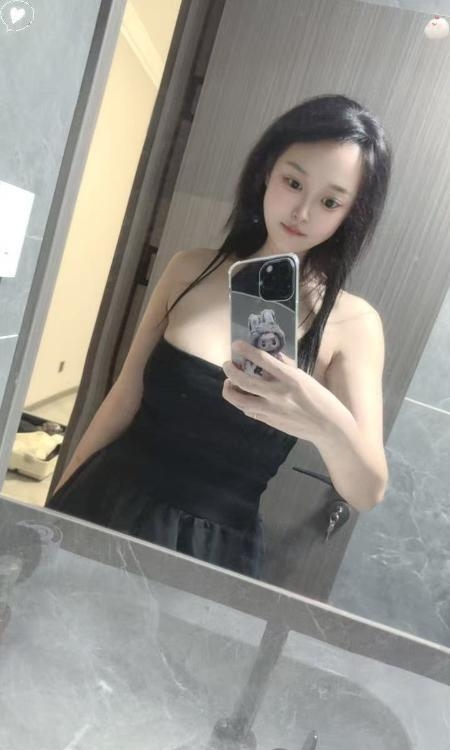 白云雨菲
