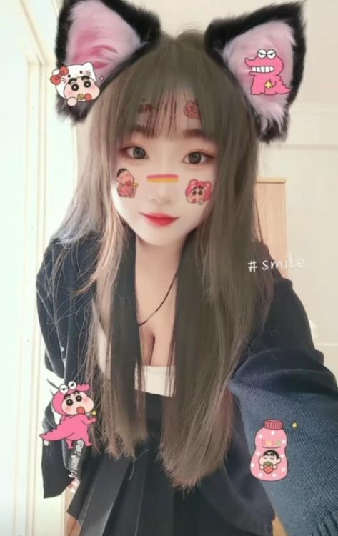 微胖萌妹