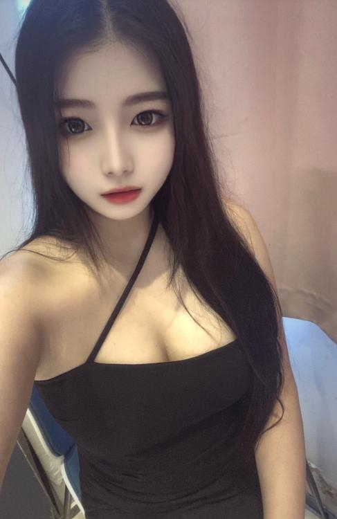 肥臀大胸妹