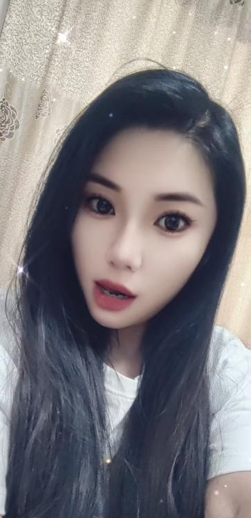 带刺的玫瑰
