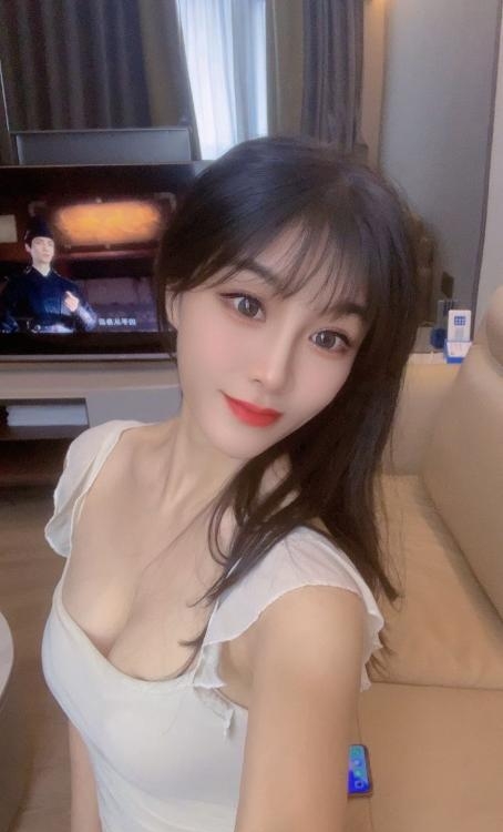 颜值高身材好姗姗